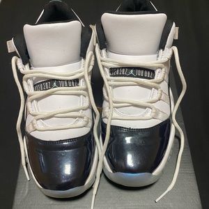 Air Jordan 11 Retro GS “Emarald”